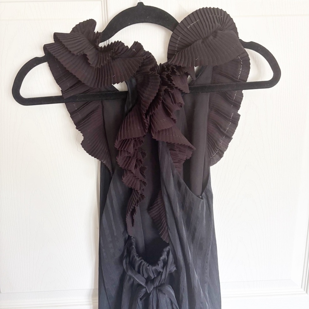BCBG Black Backless Ruffle Shirt Size Small - Picture 3 of 5